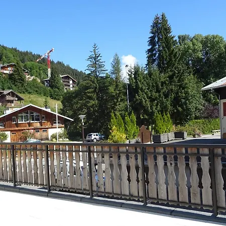 Location : Spacieux 4 Pieces Pour 9 Pers, Proche Centre, Parking Prive, Terrasse Ensoleillee - Fr-1-802-33 Daire