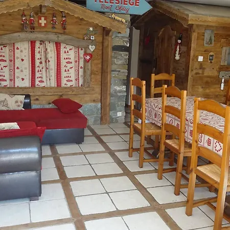 Location : Spacieux 4 Pieces Pour 9 Pers, Proche Centre, Parking Prive, Terrasse Ensoleillee - Fr-1-802-33